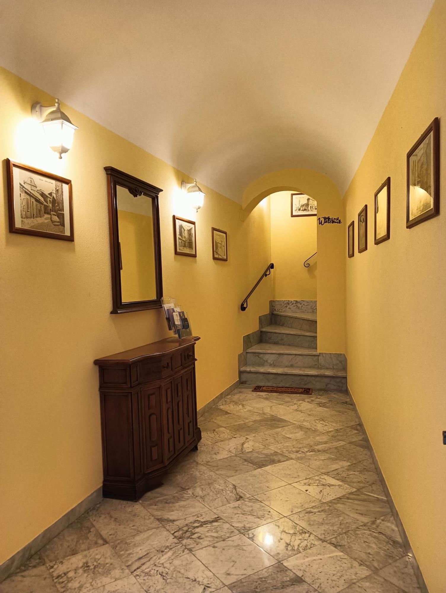 Hotel La Cattedrale Sassari Esterno foto